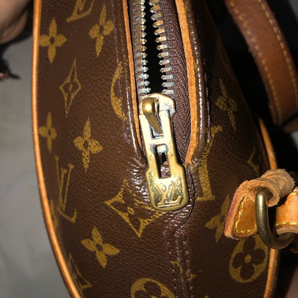 Authentic Louis Vuitton - Picture 7 of 10